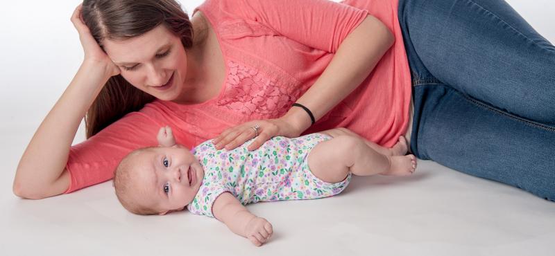 Para darle a tu bebé lo mejor, empieza por tener una nutrición adecuada. WIC te da consejos y te apoya para que tu pequeñín crezca.